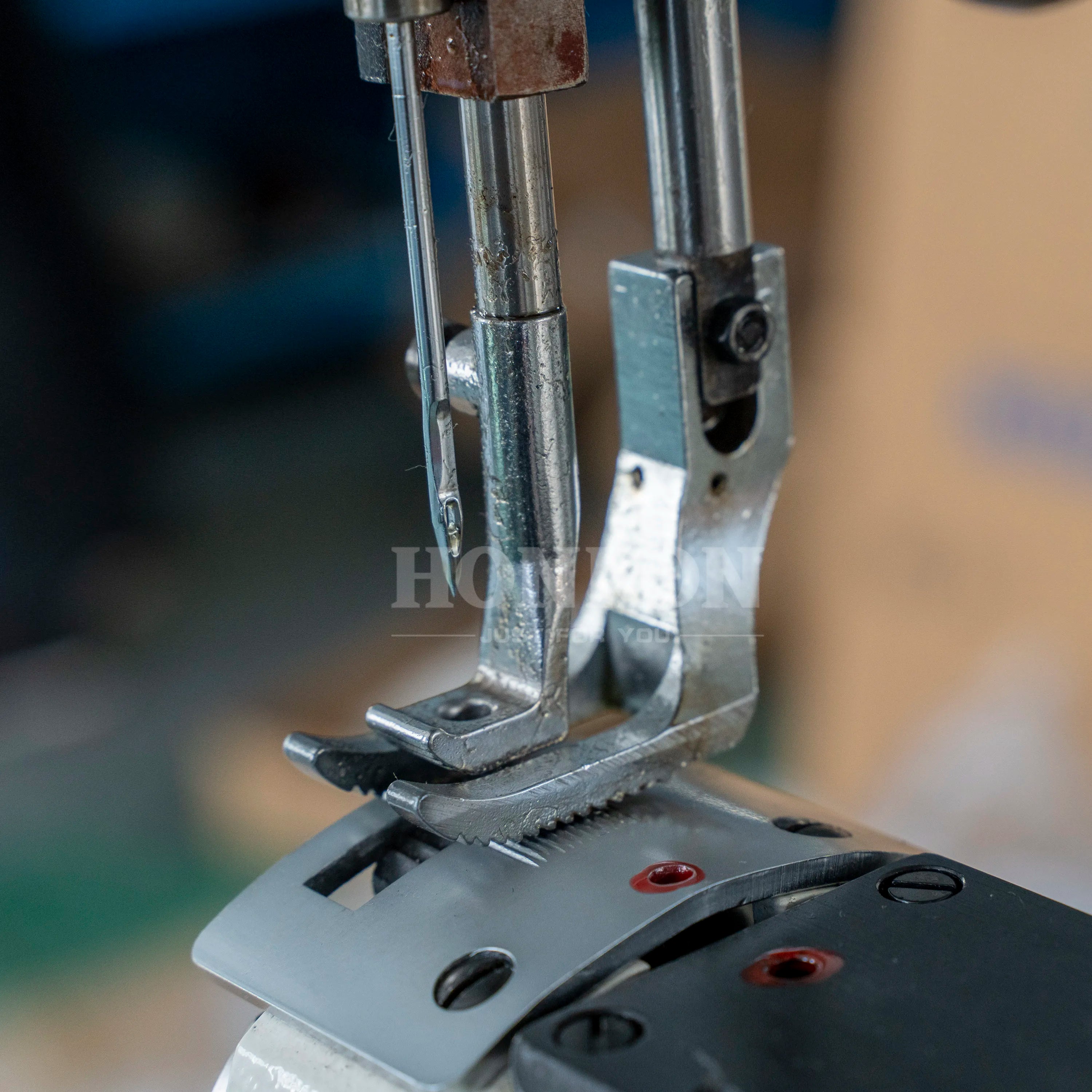 HONKON HK-441 Heavy Duty Industrial Sewing Machine – 750W, 15mm Thick, Single Needle