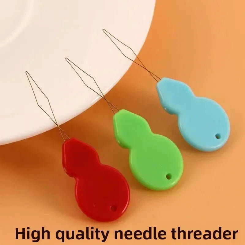 Automatic Needle Threader – Gourd-Shape Plastic Threading Tool for Hand Sewing & Quilting