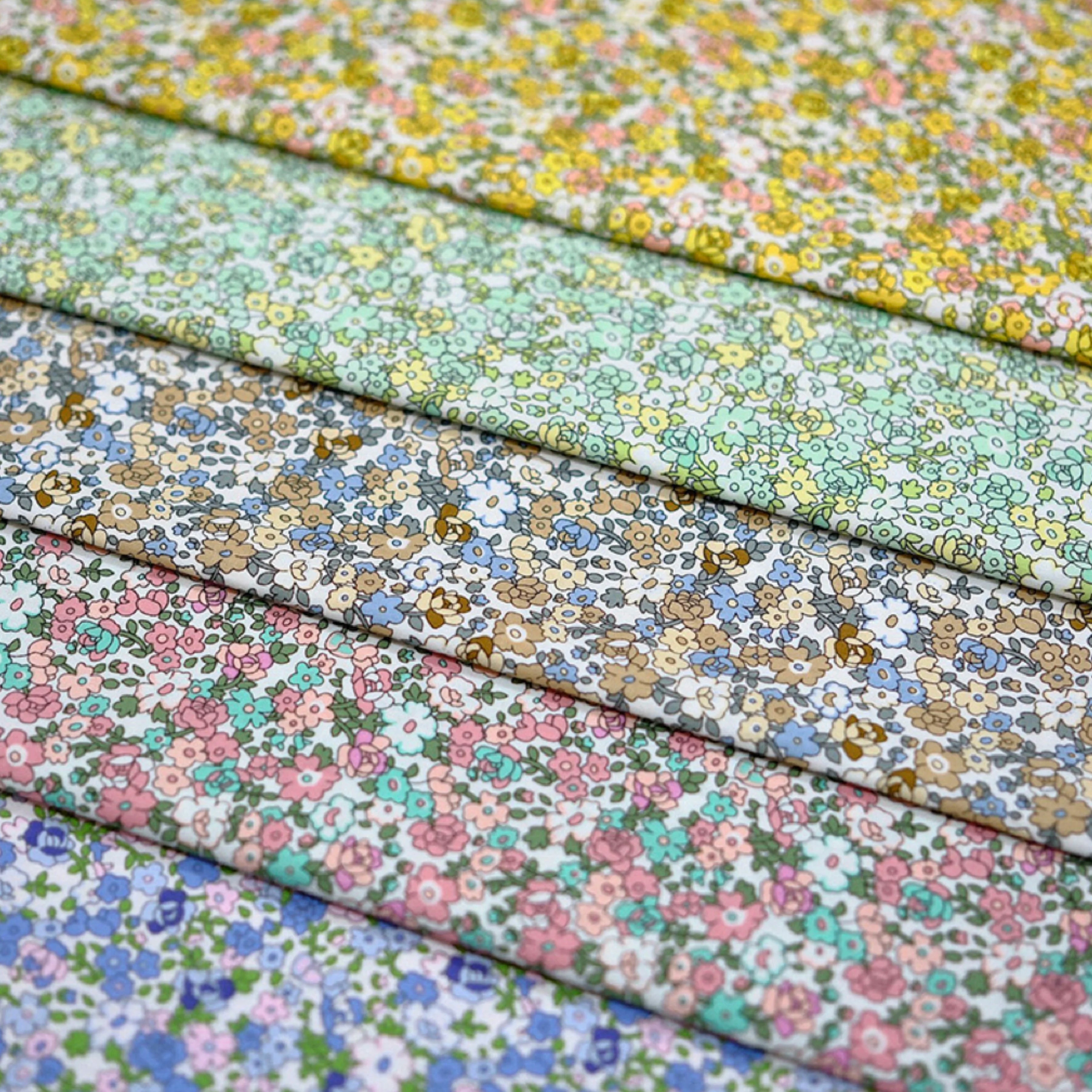 100% Cotton Poplin Fabric – Botanical Plant & Flower Print, 145cm Wide, Sold by 0.5m