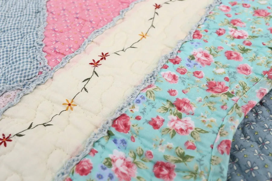 100% Cotton Quilted Sofa Cover – Anti-Slip Patchwork Floral Slipcover
