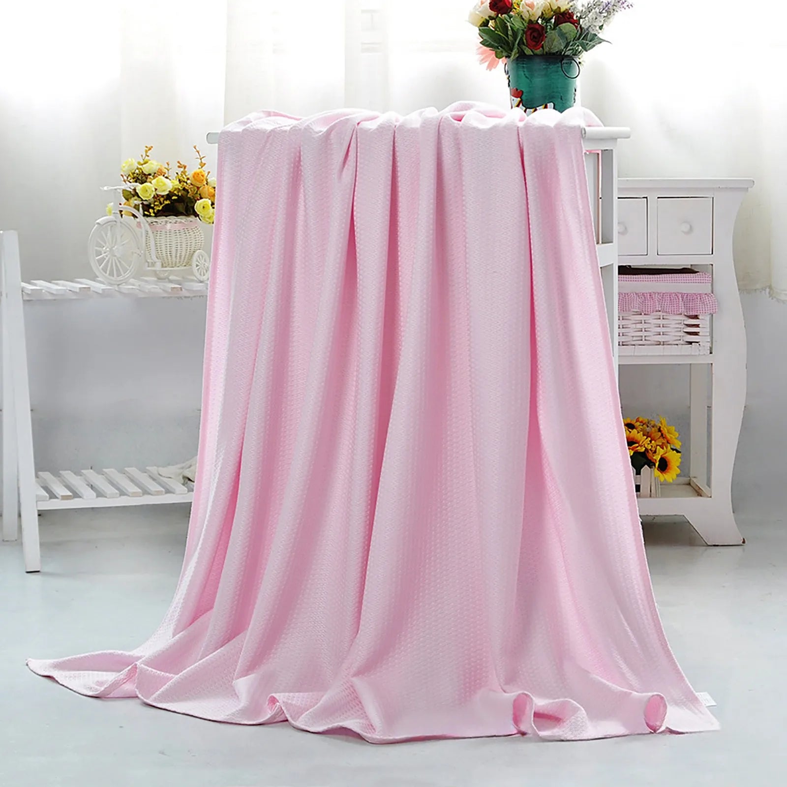 Bamboo Fiber Cooling Blanket – Lightweight Breathable Summer Quilt