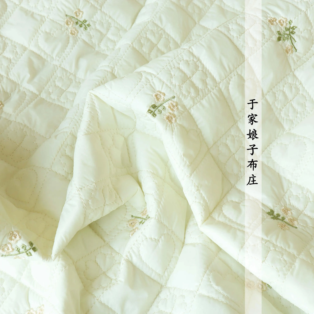 Printed Quilted Cotton Fabric – 135x50cm, Jacket Lining & Autumn Winter Sewing Fabric