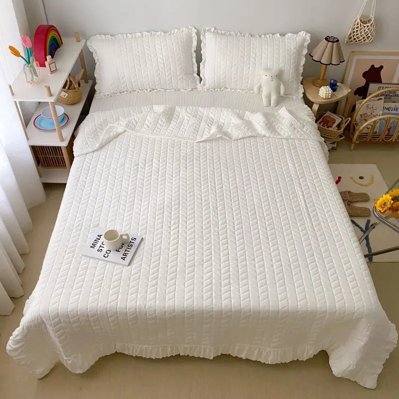 Lightweight Summer Quilt – Korean Style Embroidered Cooling Comforter
