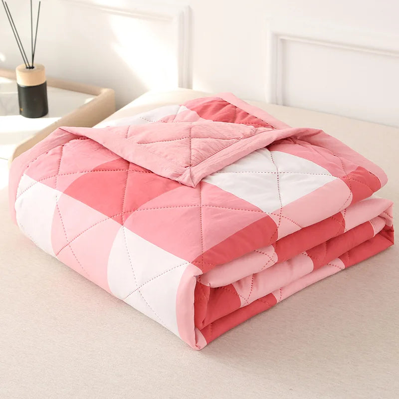Plaid Summer Quilt – Lightweight Washed Cotton Comforter & Bedspread