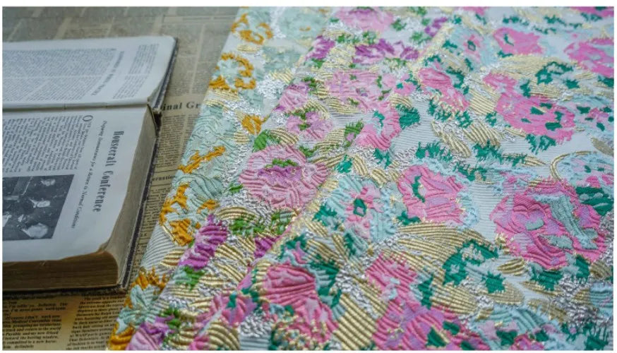 Retro Golden Floral Jacquard Fabric | Yarn-Dyed Silk-Look | 50×150cm