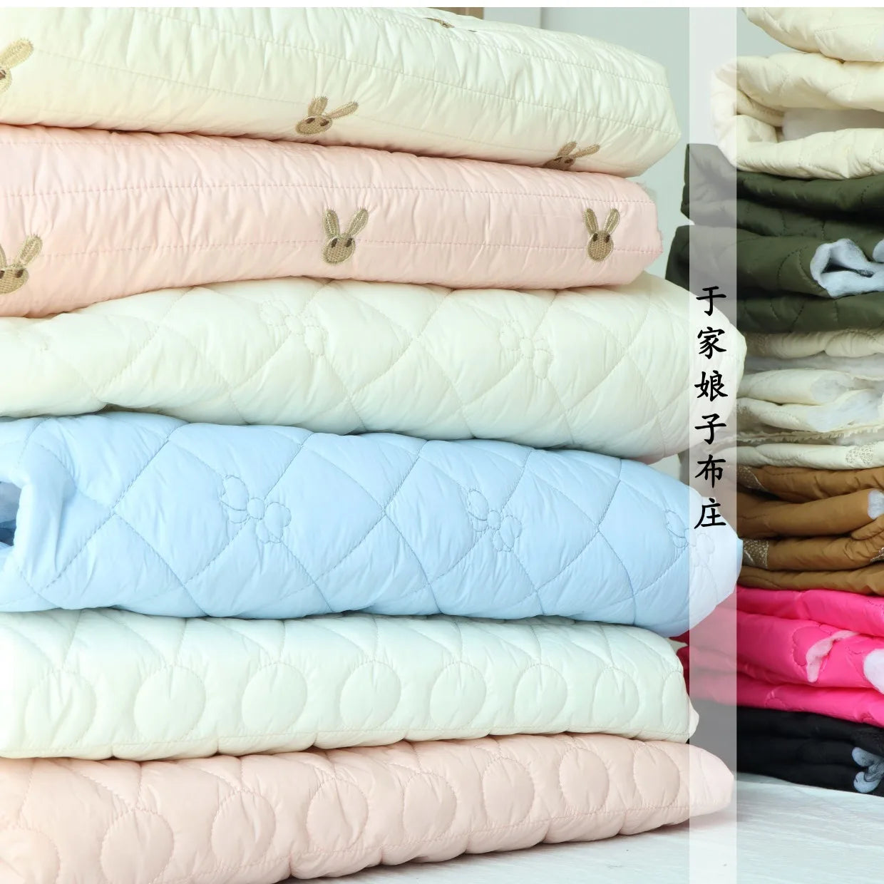 Printed Quilted Cotton Fabric – 135x50cm, Jacket Lining & Autumn Winter Sewing Fabric
