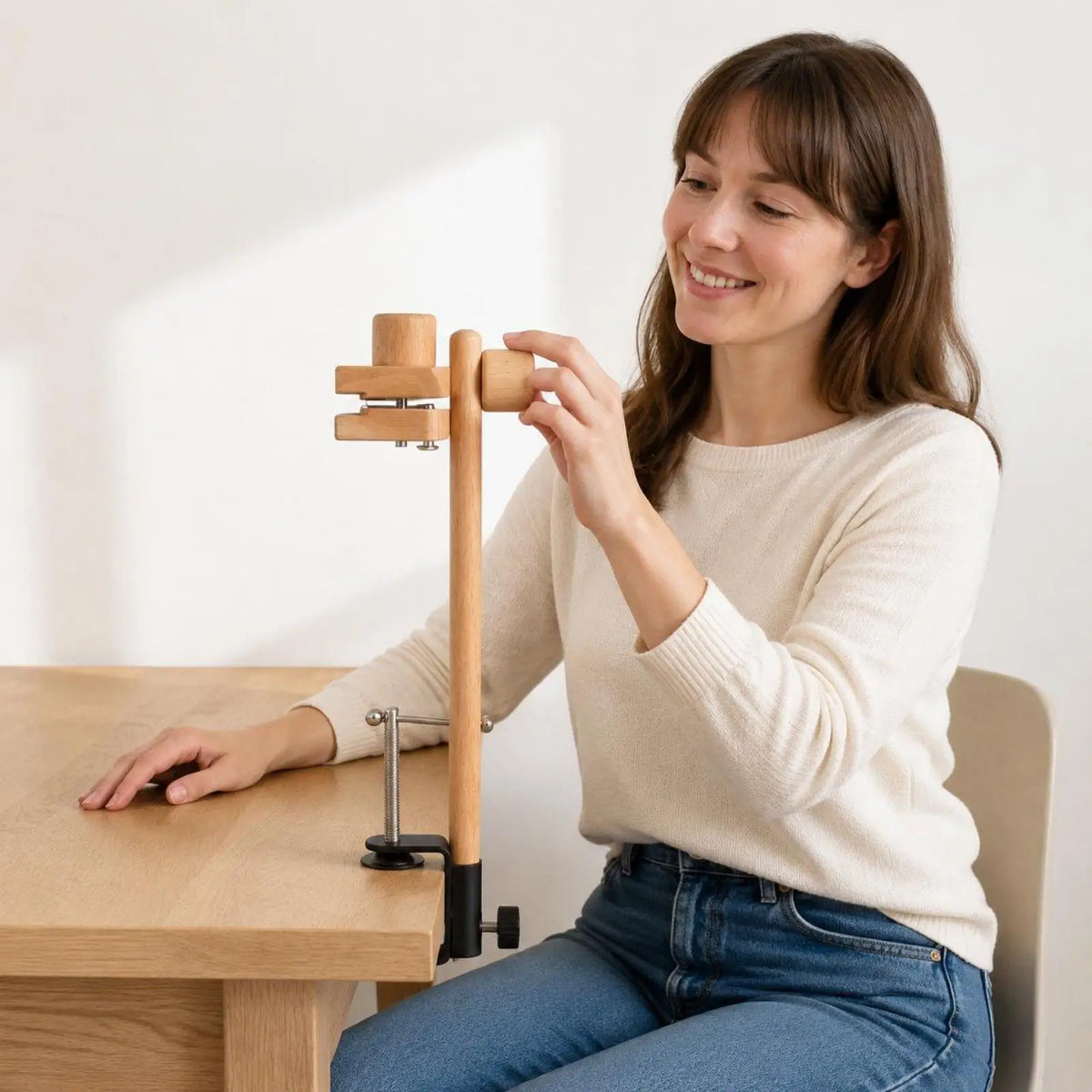 Beechwood Table-Clamp Embroidery Stand – 360° Rotating