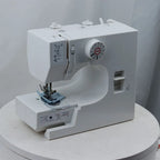 Máquina de Coser Eléctrica Semiautomática – Portátil de 12 Puntadas
